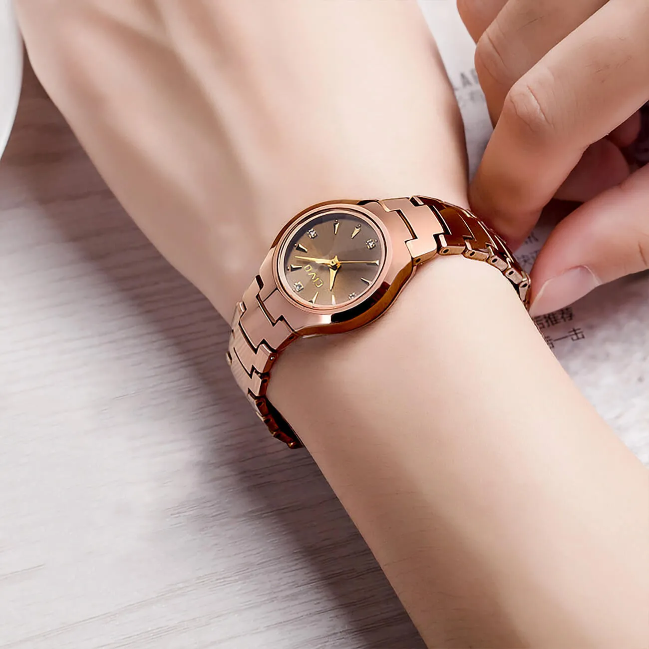 0104C | Quartz Women Watch | Stainless Steel Band