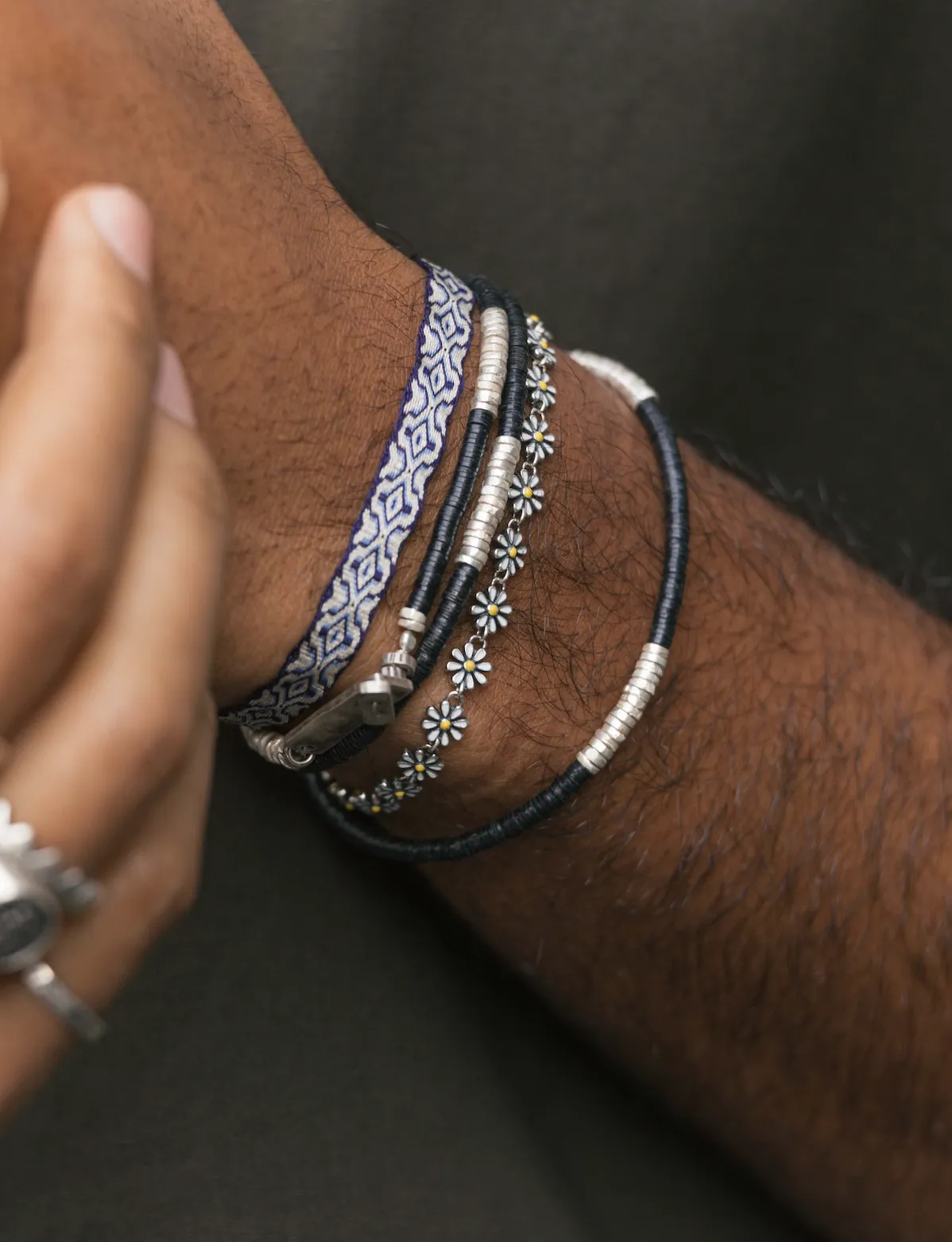 3 Laps Bracelet With Vinyl And Sterling Silver Beads (White/Orange)