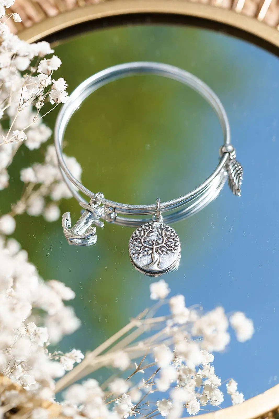 Bee Happy: Charm Bracelet