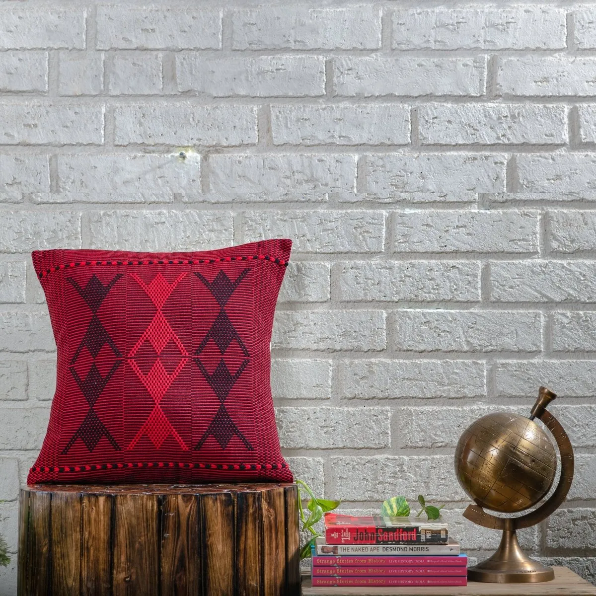 Black & Red Arrowhead Handwoven Cushion Cover