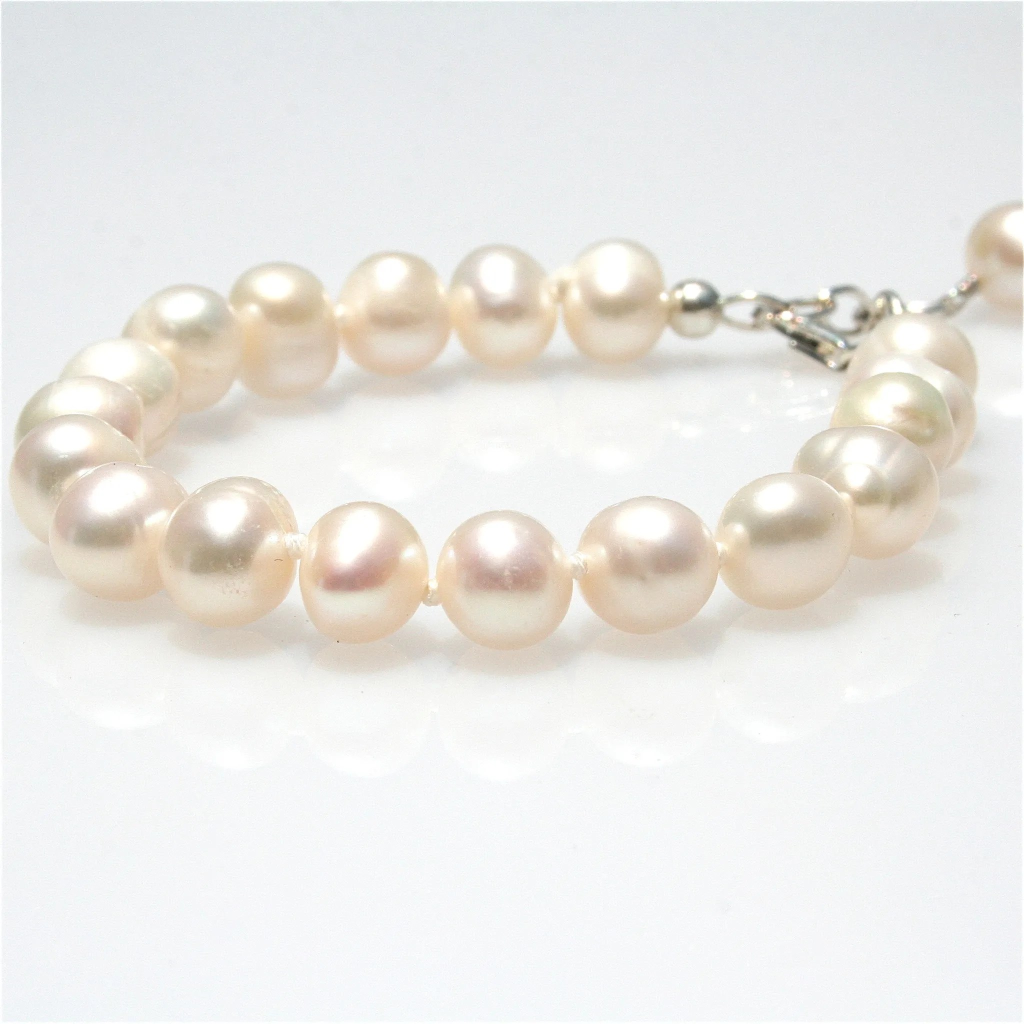 Lucy Children’s Pearl Bracelet