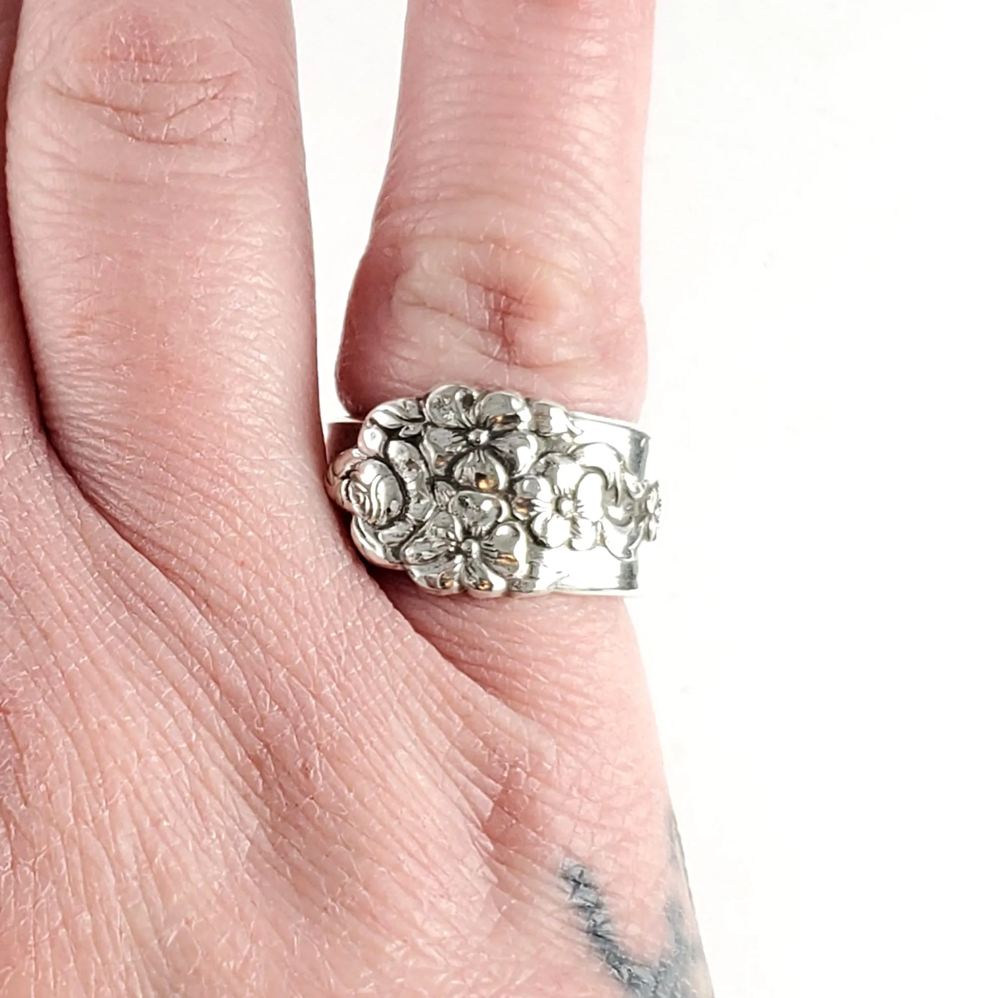 National Moss Rose Spoon Ring