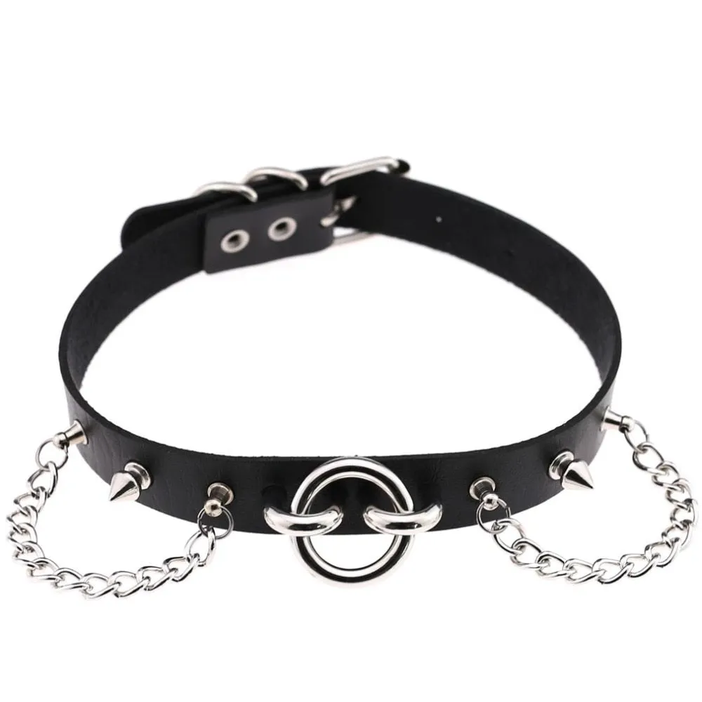 'Vengeance' Black faux leather ring chain choker